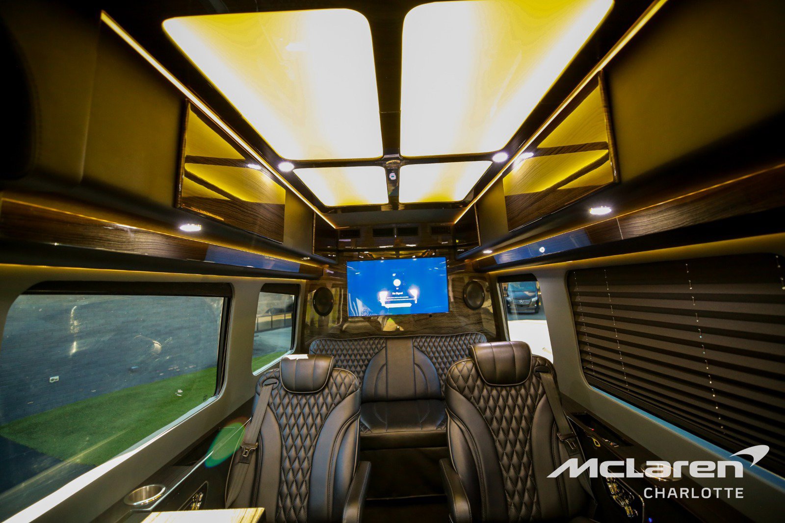 Used 2020 Mercedes-Benz Sprinter 3500 w/ Windows All Around Package image 22