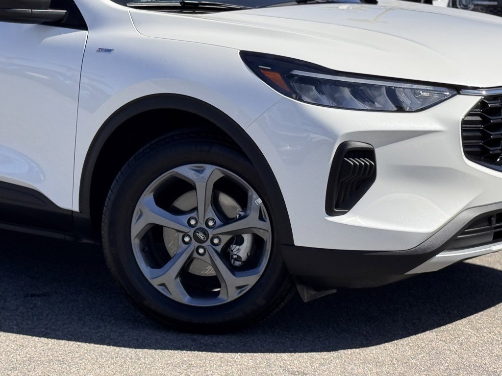 Used 2025 Ford Escape ST-Line w/ Tech Pack #1 image 4