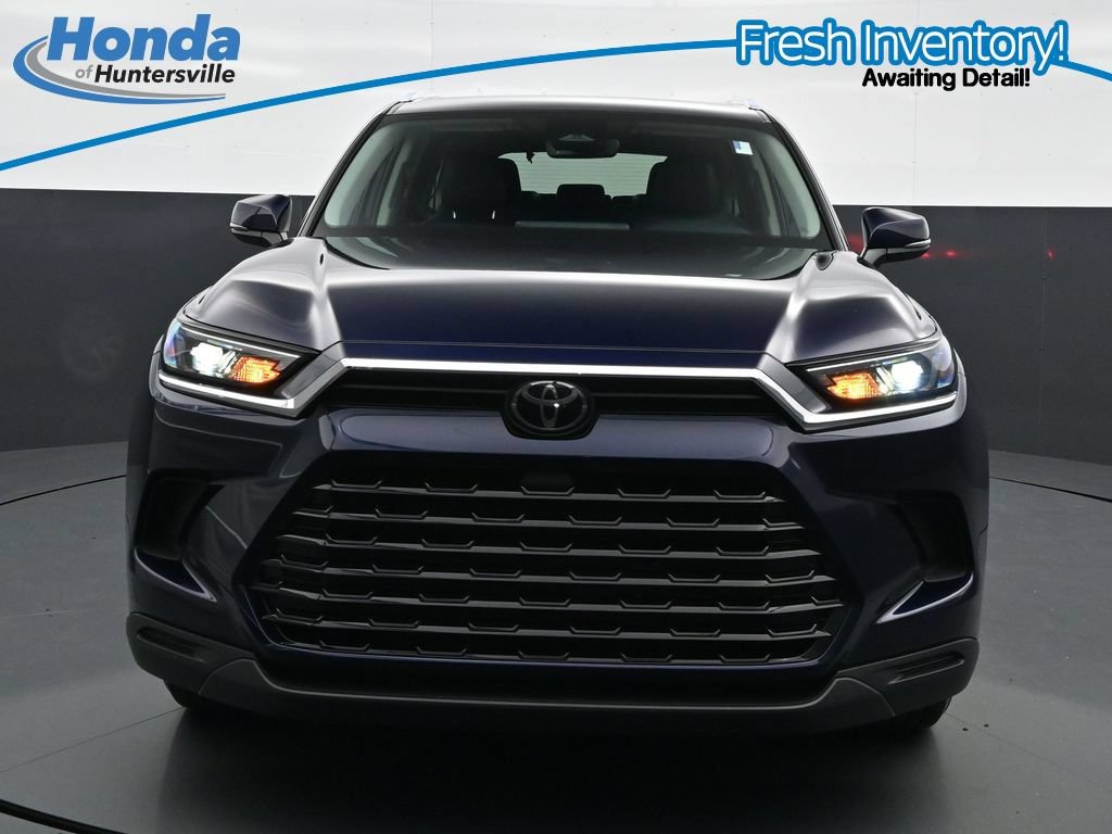 Used 2024 Toyota Grand Highlander AWD image 3