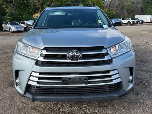 Used 2018 Toyota Highlander XLE AWD/4WD image 9