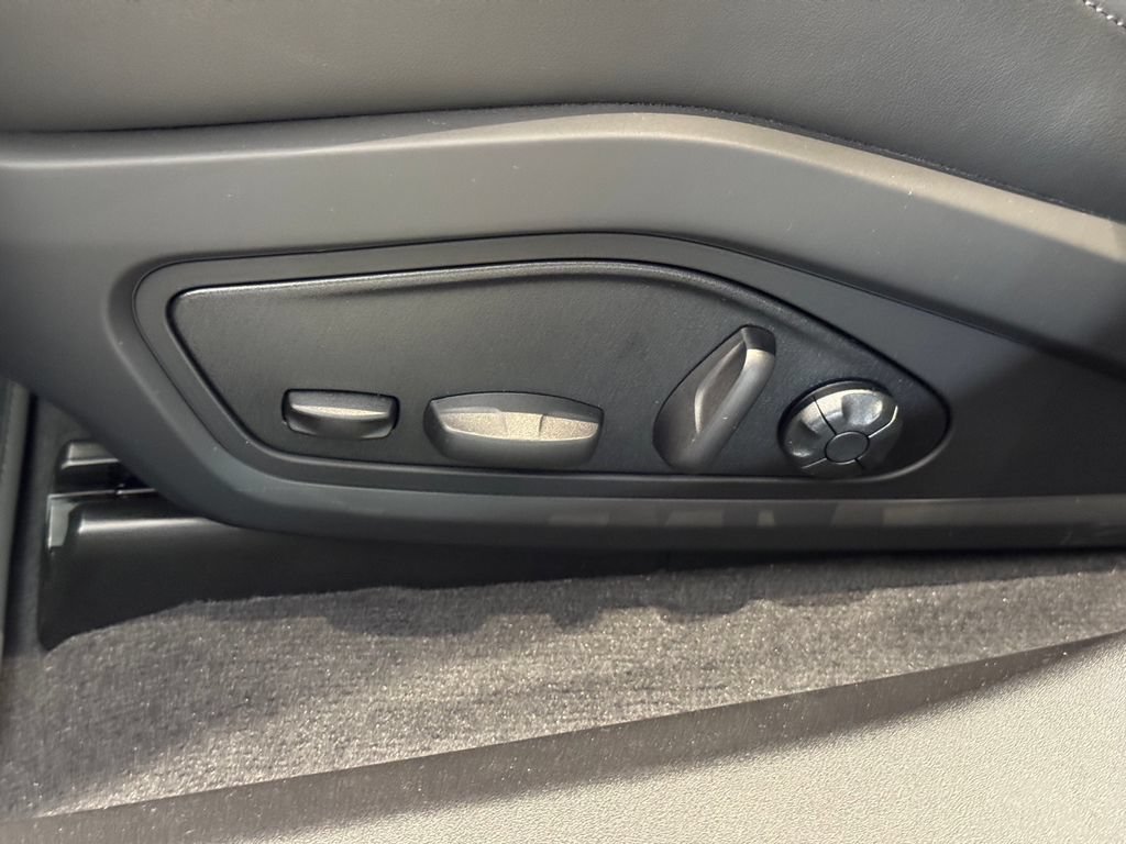 New 2026 Porsche Taycan AWD/4WD image 21