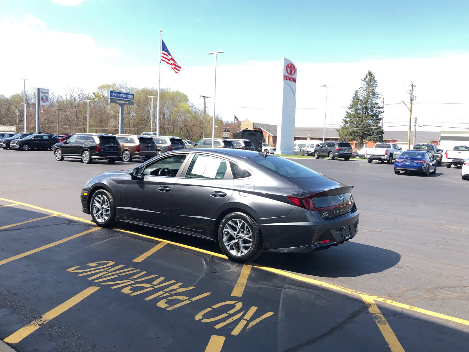 Used 2023 Hyundai Sonata SEL image 3