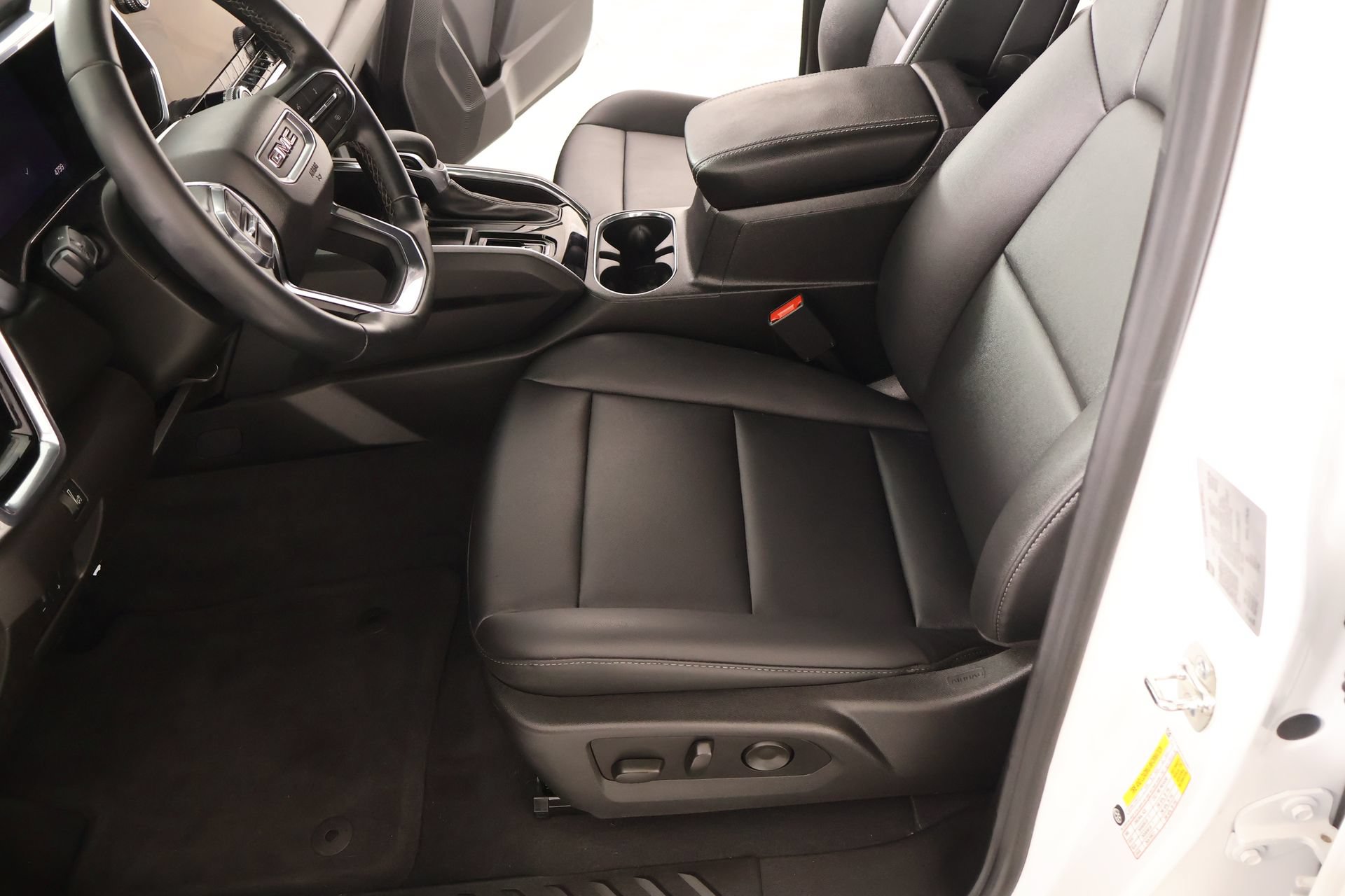 Used 2025 GMC Canyon Elevation w/ Convenience Package RWD image 11