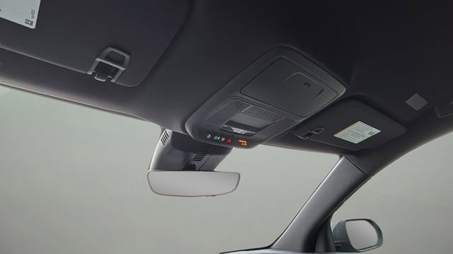 Used 2026 Chevrolet Traverse LT w/ Driver Confidence Package image 27