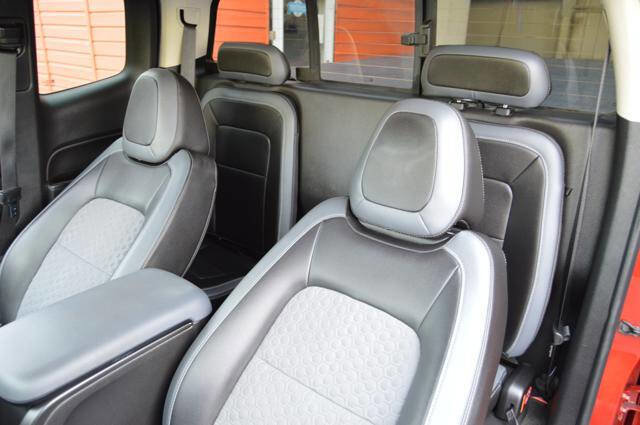 Used 2015 Chevrolet Colorado Z71 image 41