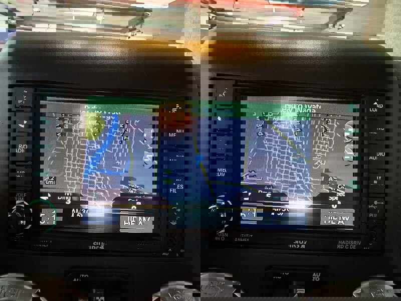 Used 2018 Jeep Wrangler Unlimited Sahara image 16