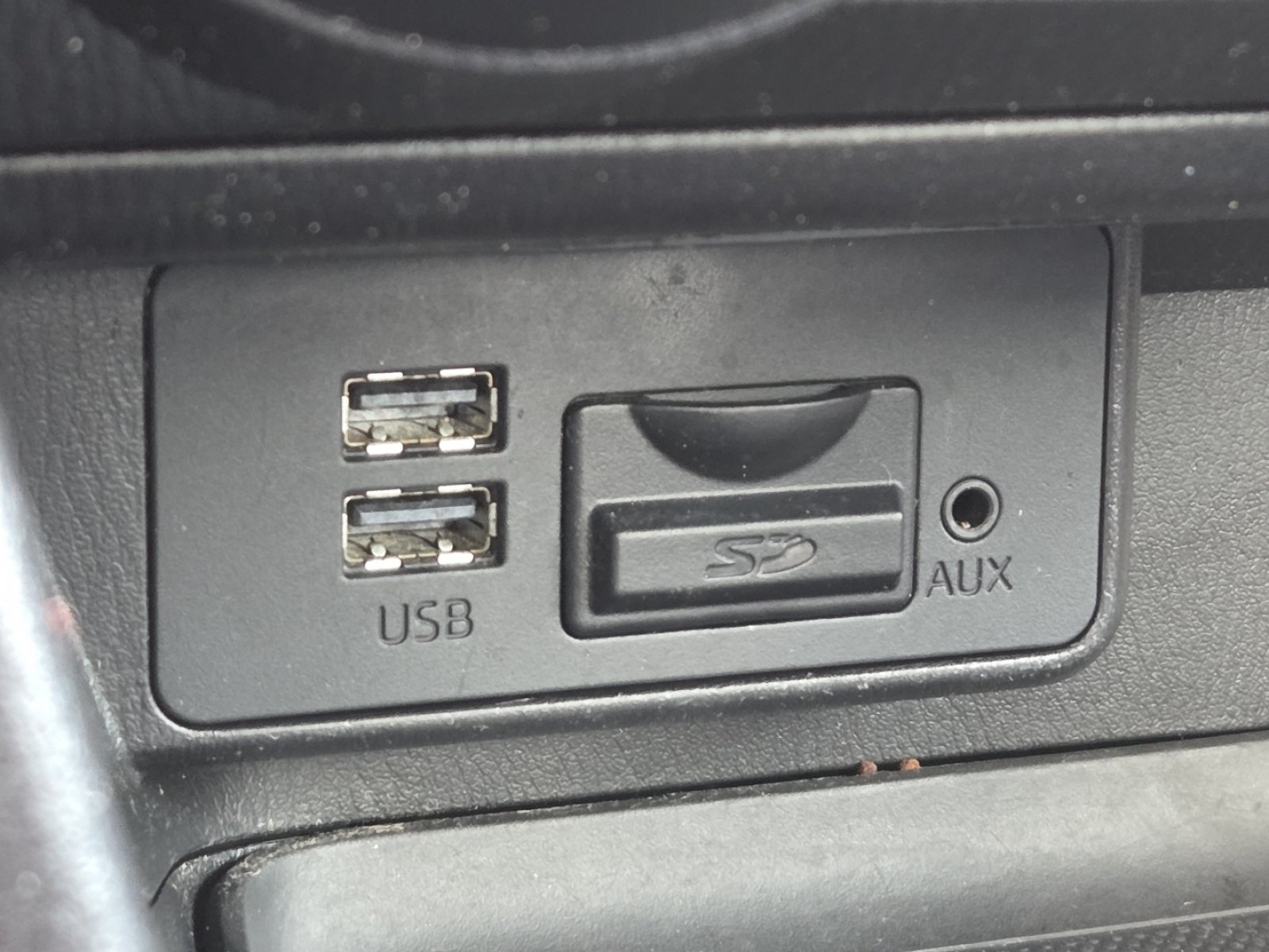 Used 2015 MAZDA MAZDA3 i Sport FWD image 4