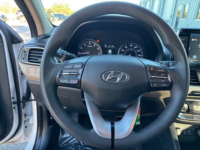 Used 2020 Hyundai Elantra GT image 14