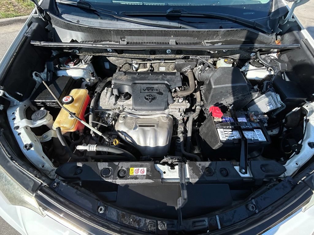 Used 2018 Toyota RAV4 XLE FWD image 34