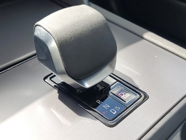 Used 2025 Land Rover Discovery Sport S AWD/4WD image 34