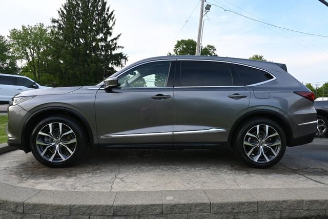 Used 2023 Acura MDX SH-AWD w/ Technology Package image 8