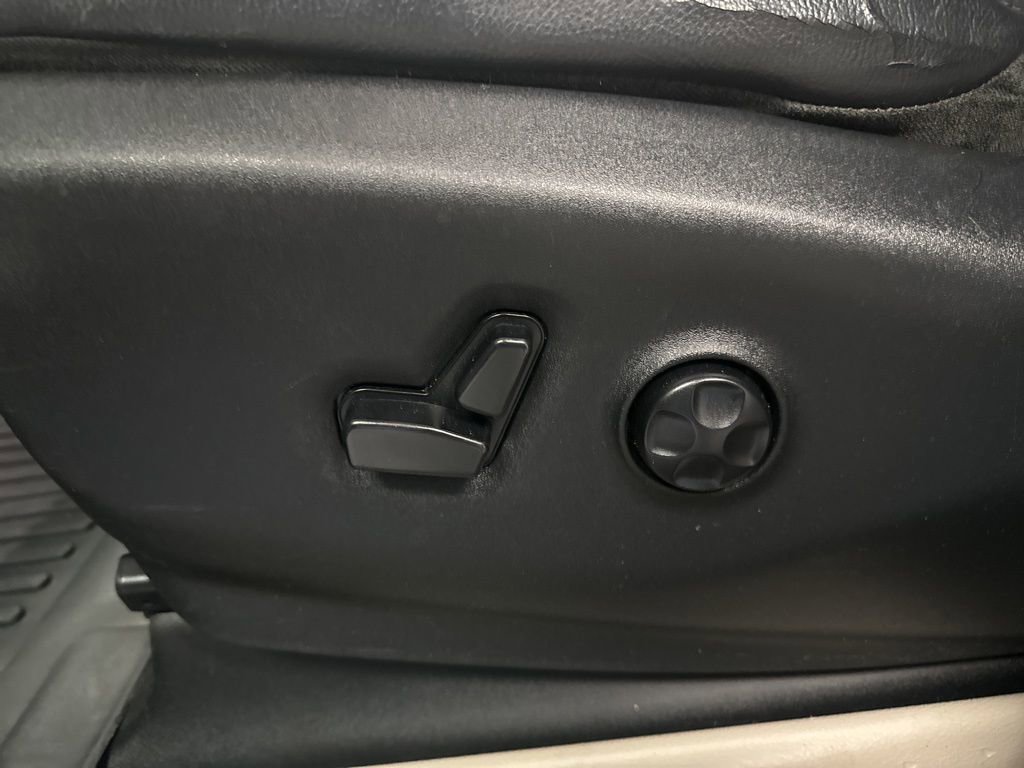 Used 2017 Chrysler Pacifica Touring-L Plus FWD image 24