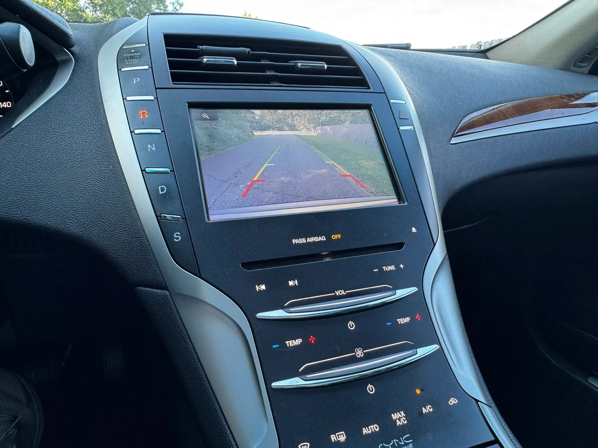 Used 2013 Lincoln MKZ FWD image 21