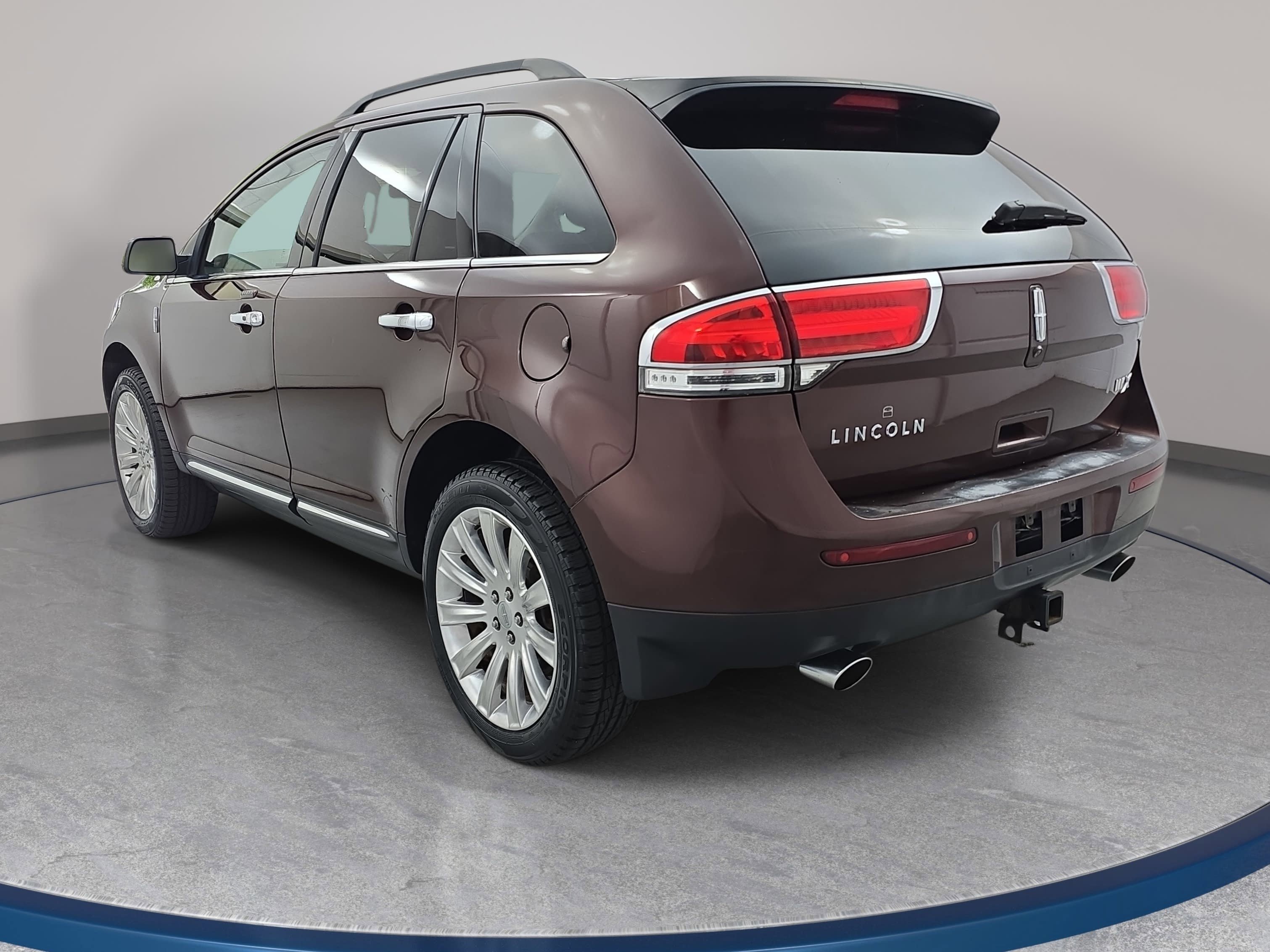 Used 2012 Lincoln MKX FWD image 7