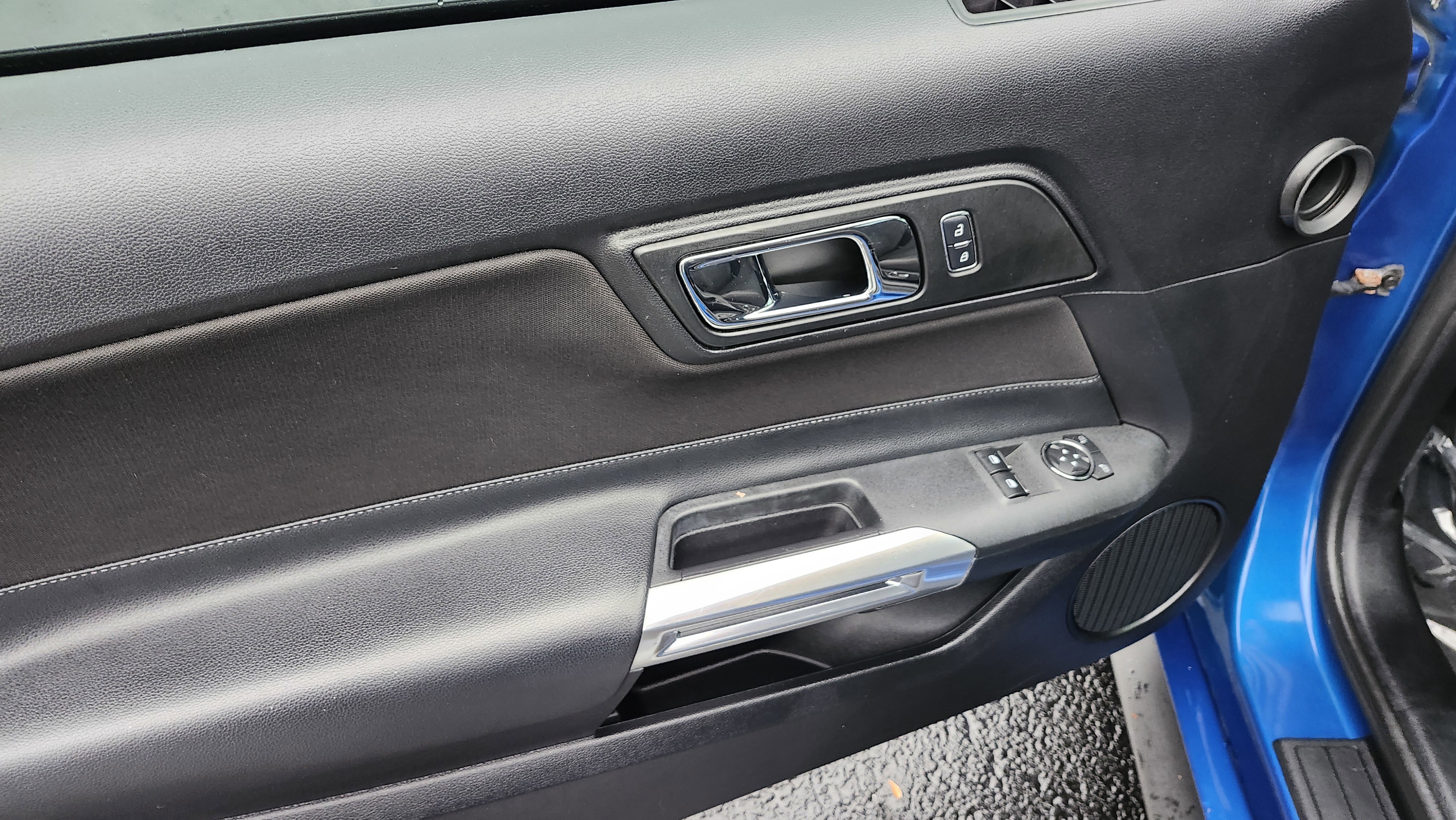 Used 2017 Ford Mustang Coupe w/ Ecoboost Performance Package image 17