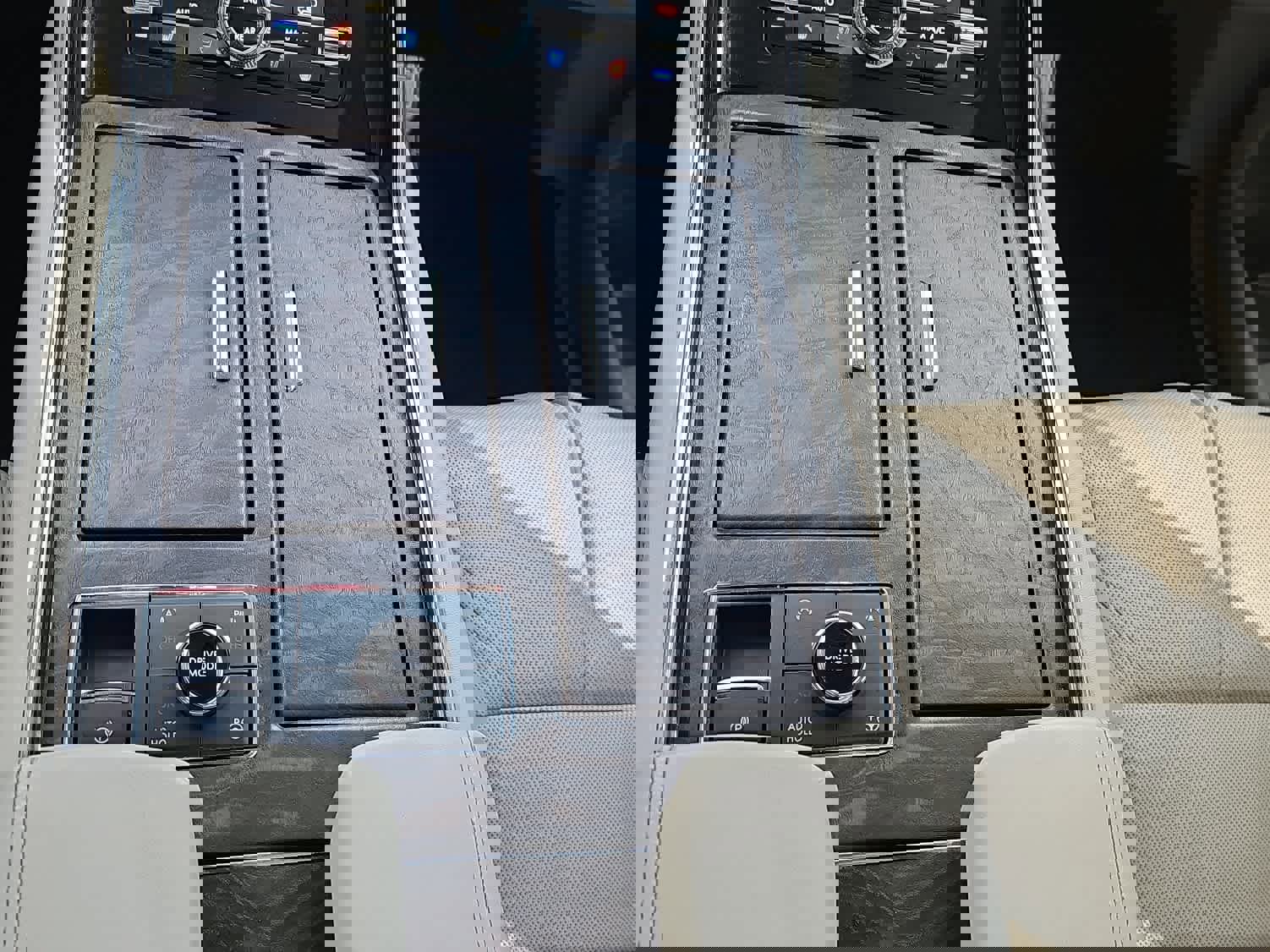 Used 2019 Lincoln Navigator Reserve image 22