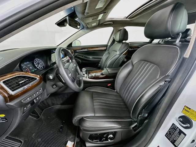 Used 2018 Genesis G90 3.3T Premium RWD image 21