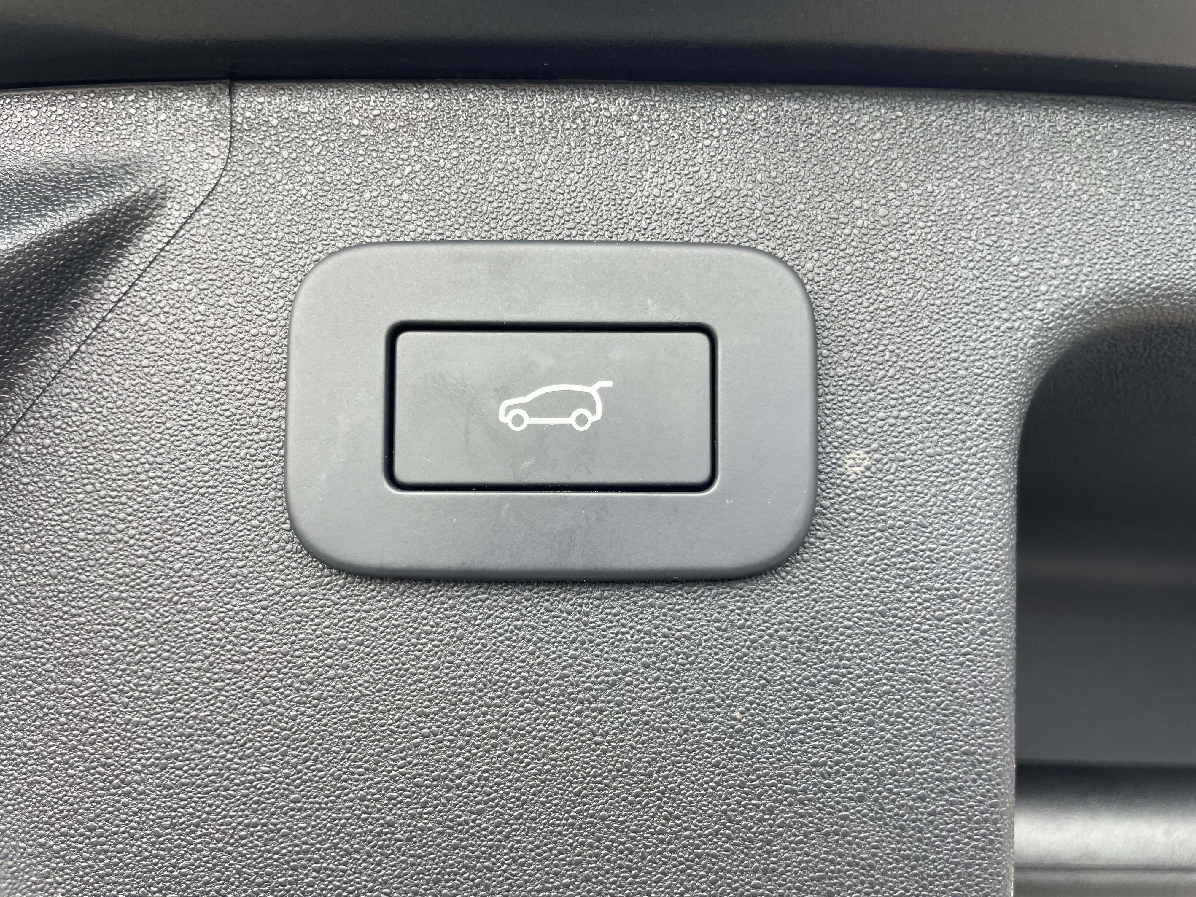 Certified 2025 Land Rover Discovery Sport S AWD/4WD image 37