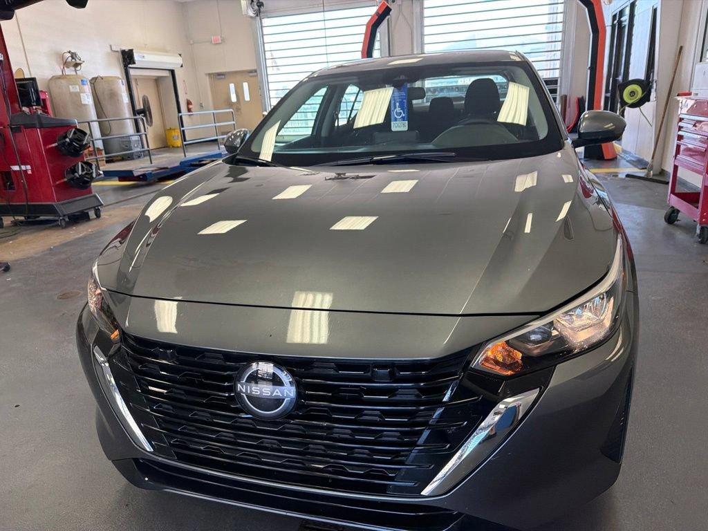 Used 2025 Nissan Sentra SV w/ All-Weather Package FWD image 6