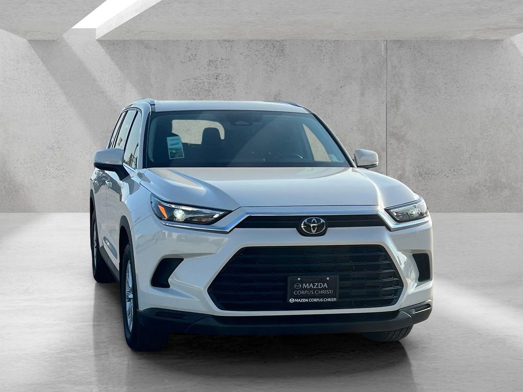 Used 2024 Toyota Grand Highlander XLE image 3