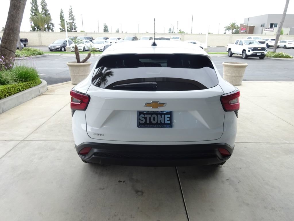Certified 2024 Chevrolet Trax LS FWD image 7