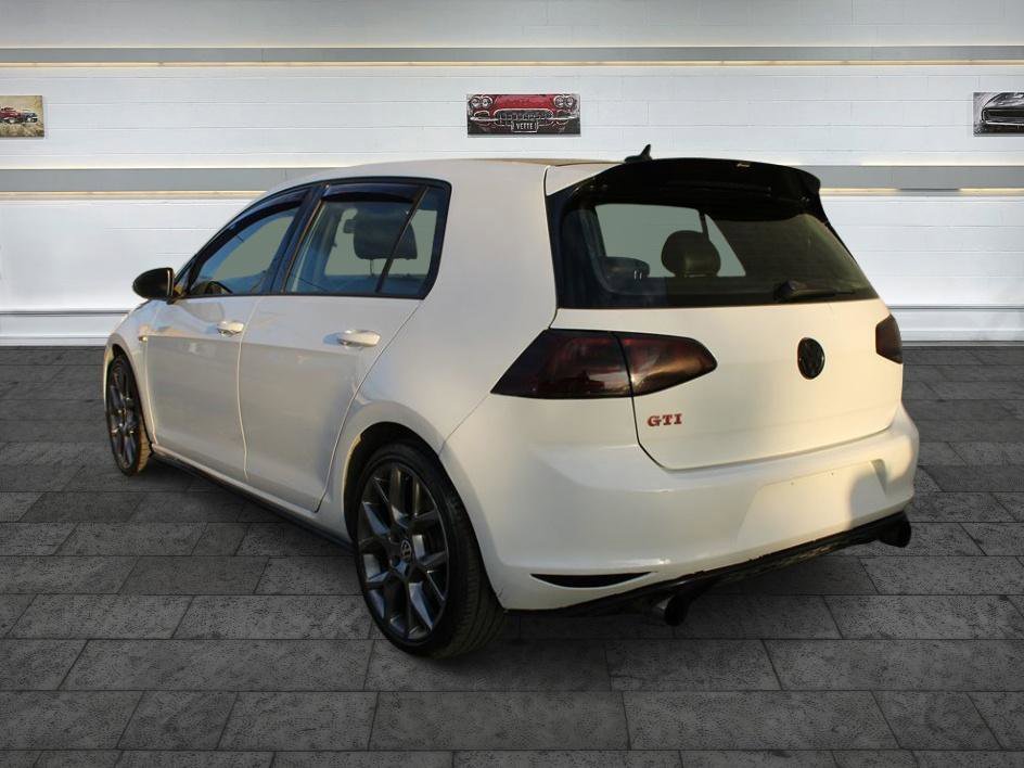 Used 2017 Volkswagen GTI SE FWD image 5