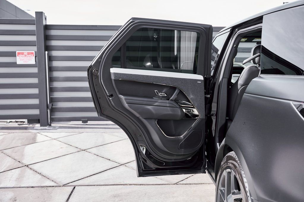 Used 2025 Land Rover Range Rover Sport Dynamic SE AWD/4WD image 25