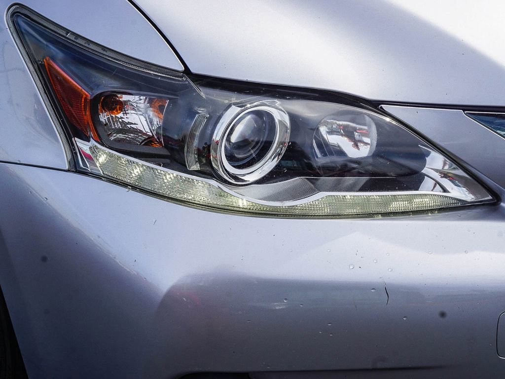 Used 2013 Lexus CT 200h w/ Premium Pkg w/Navigation image 10