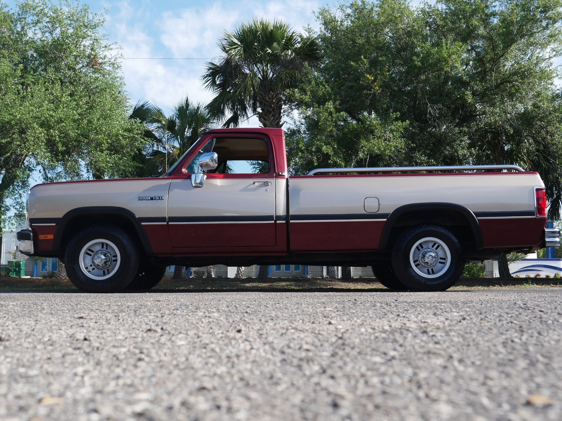 Used 1992 Dodge D/W Truck 150 RWD image 12