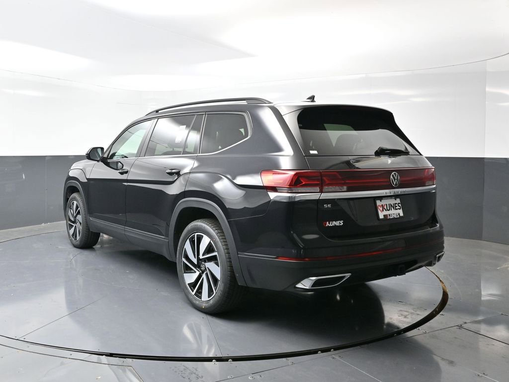Used 2024 Volkswagen Atlas SE image 11