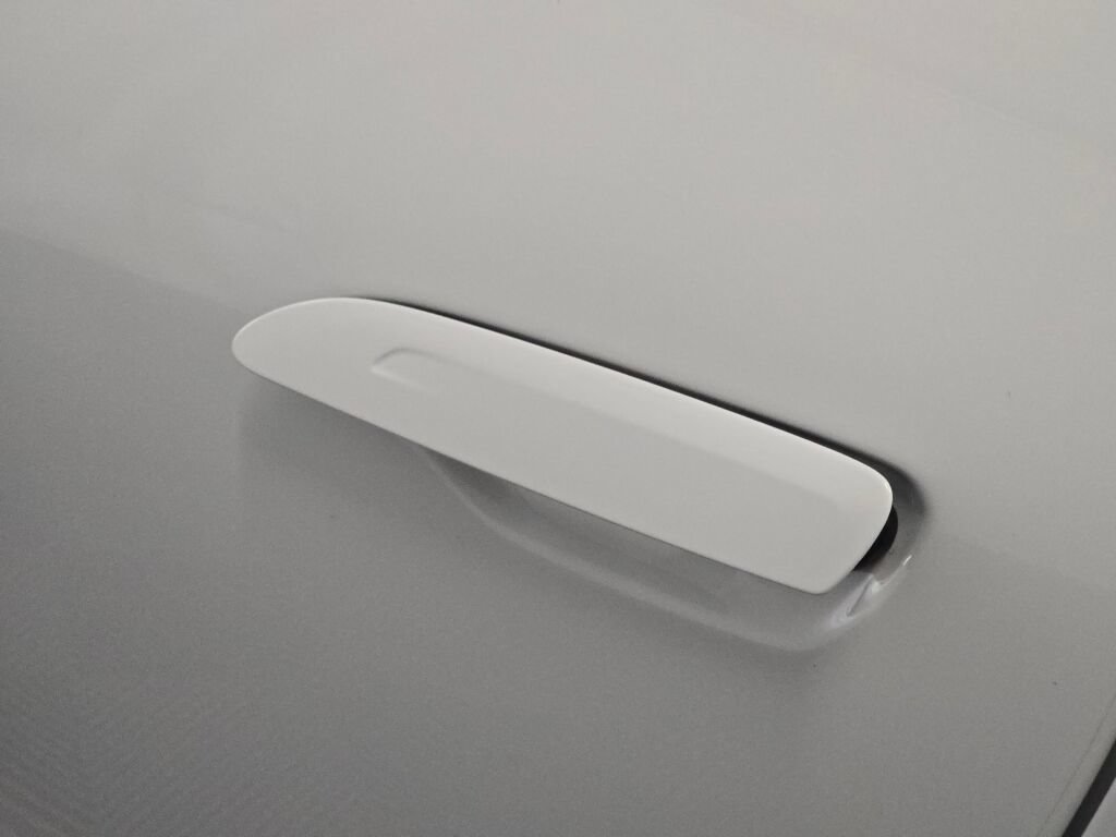 Certified 2025 Porsche 911 Carrera RWD image 29