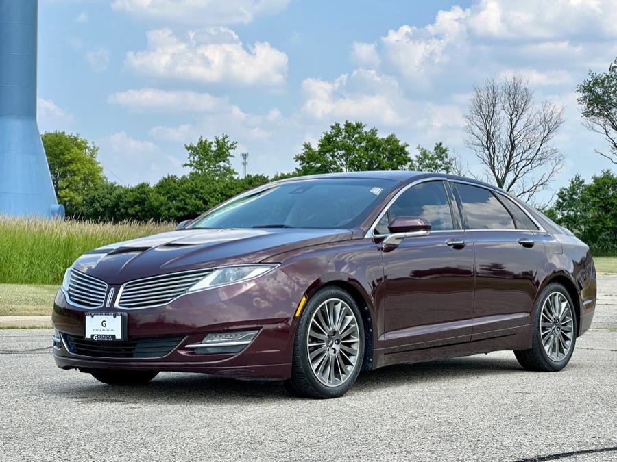 Used 2013 Lincoln MKZ FWD image 2