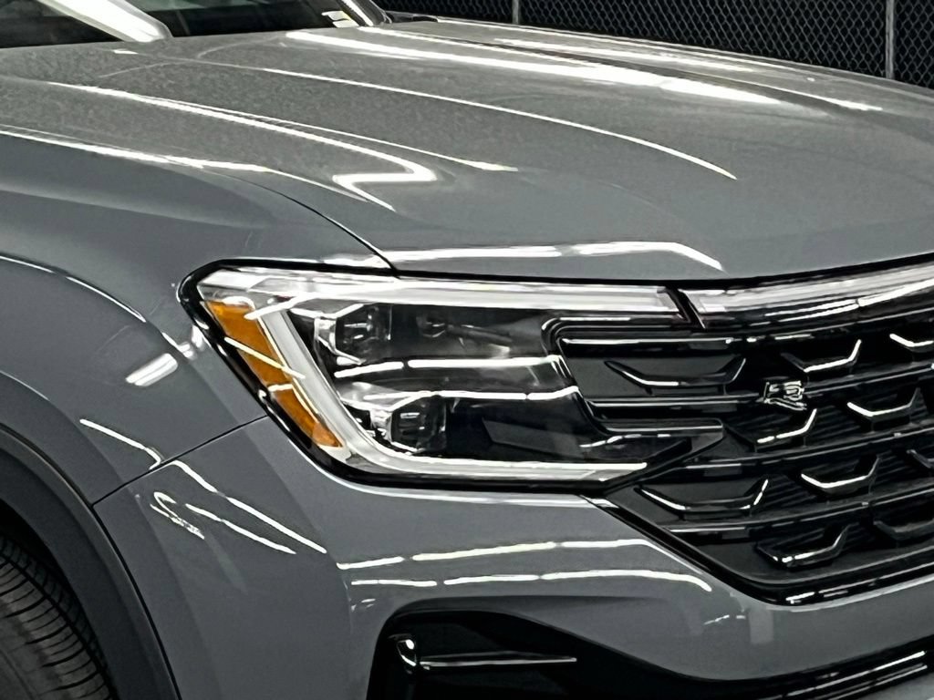New 2026 Volkswagen Atlas Cross Sport SEL R-Line AWD/4WD image 47