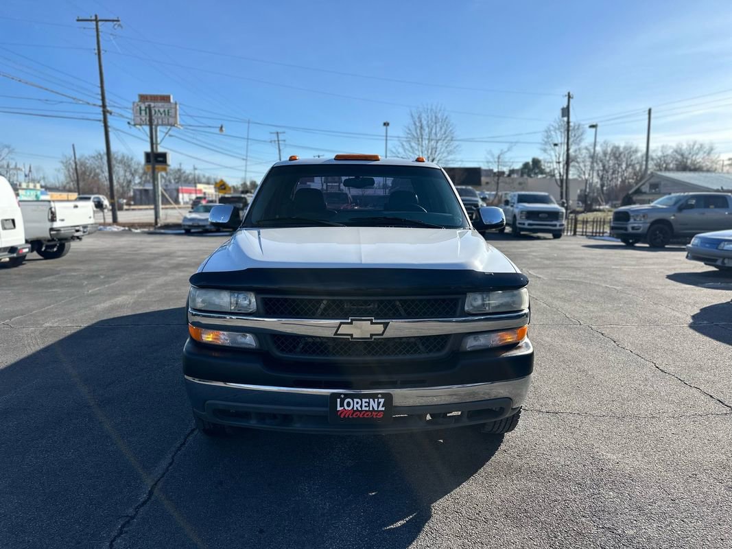 Used 2001 Chevrolet Silverado 2500 LS w/ Off-Road Skid Plate Pkg image 2