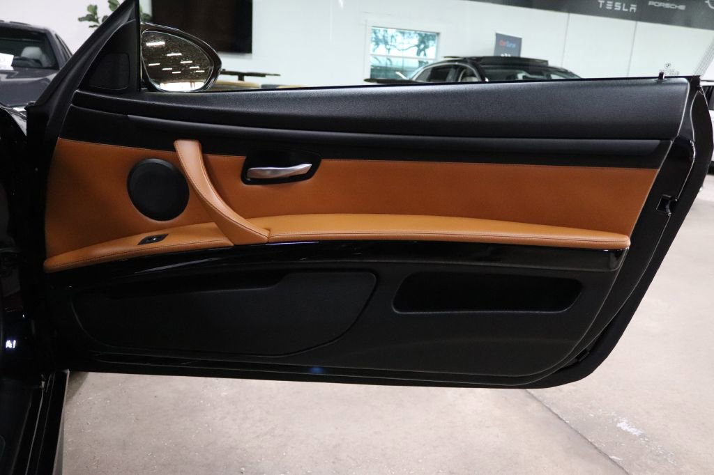 Used 2012 BMW M3 Convertible image 31