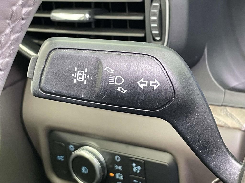 Used 2021 Ford Explorer Platinum w/ Equipment Group 601A AWD/4WD image 42