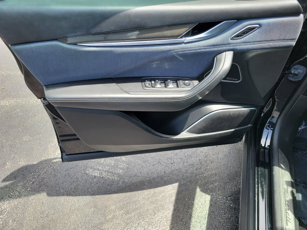 Used 2019 Maserati Levante S GranLusso AWD/4WD image 26