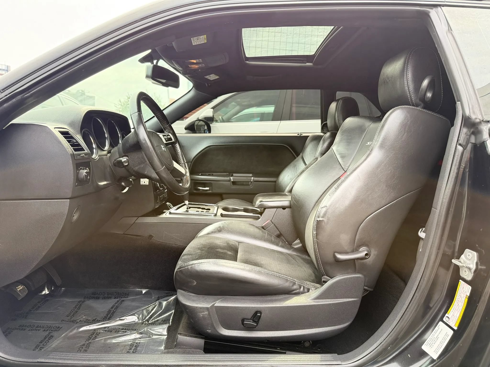 Used 2010 Dodge Challenger SRT8 w/ SRT Option Group II RWD image 10