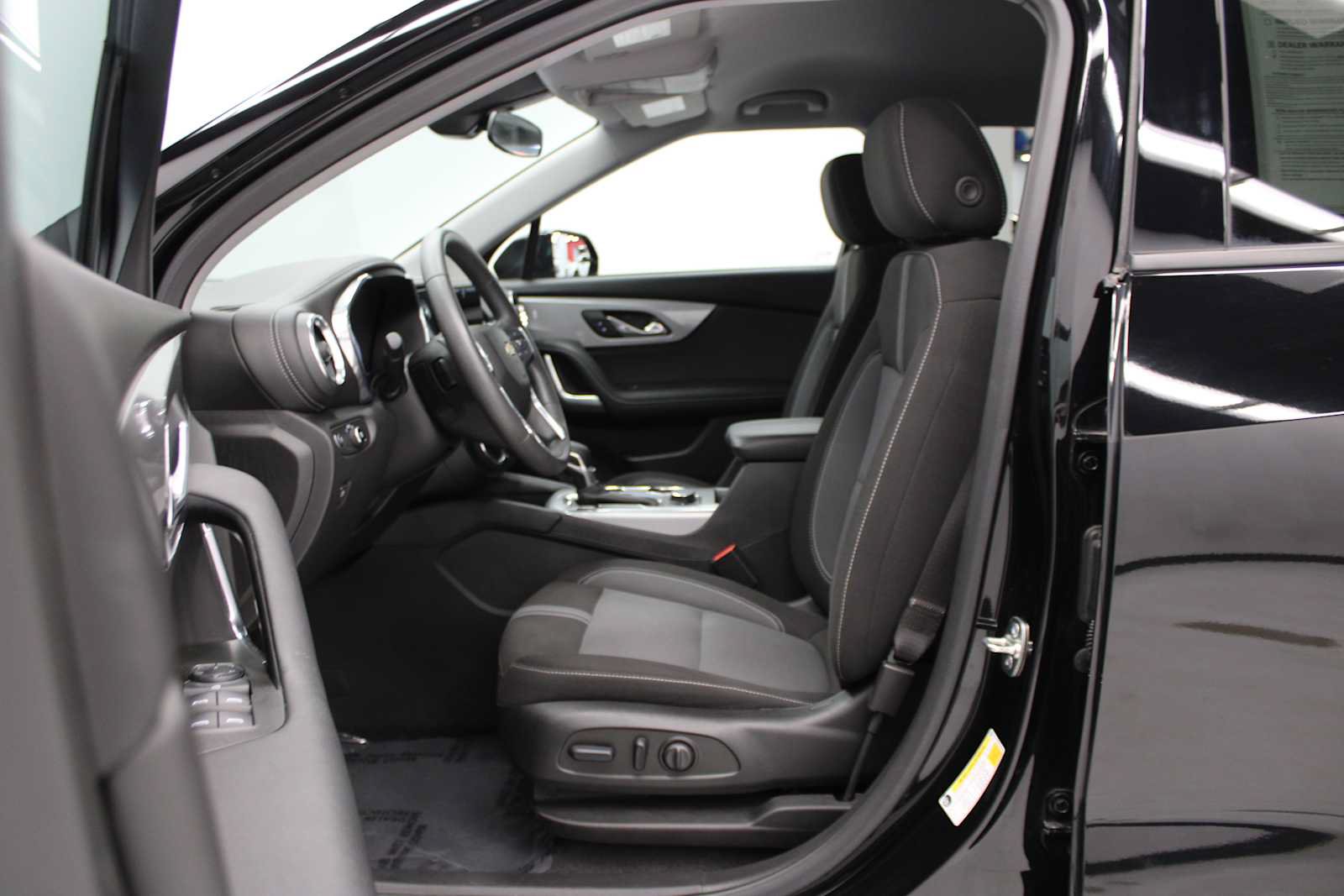 Used 2023 Chevrolet Blazer LT AWD/4WD image 7