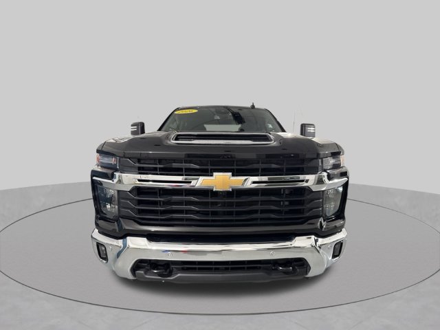 Used 2026 Chevrolet Silverado 2500 LT w/ All Star Edition AWD/4WD image 4