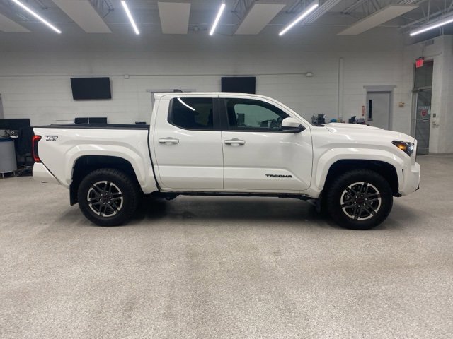 Used 2024 Toyota Tacoma TRD Sport image 4