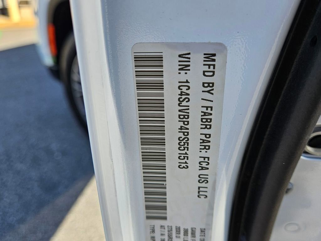 Used 2023 Jeep Wagoneer Series II image 6