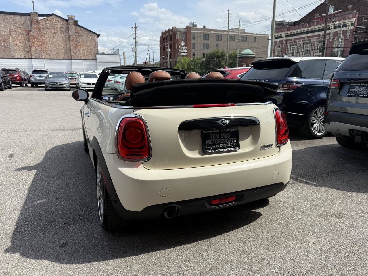 Used 2016 MINI Cooper Convertible FWD image 4