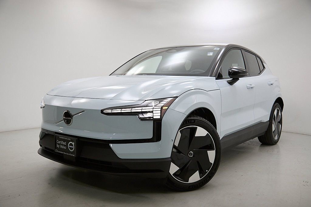 Certified 2025 Volvo EX30 Ultra w/ Climate Package image 2