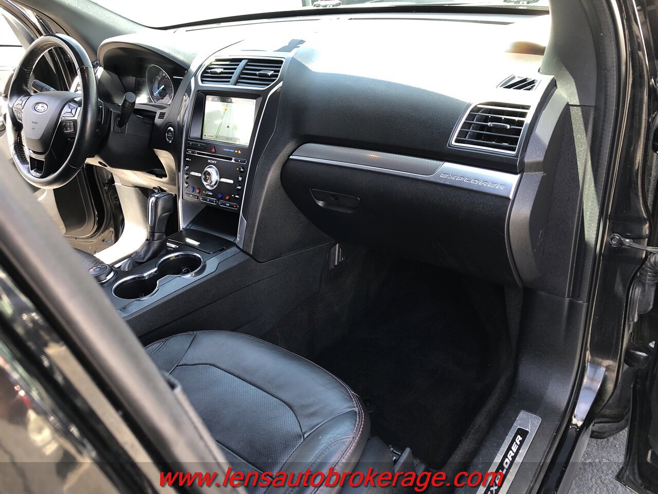 Used 2017 Ford Explorer Sport w/ Equipment Group 401A AWD/4WD image 25