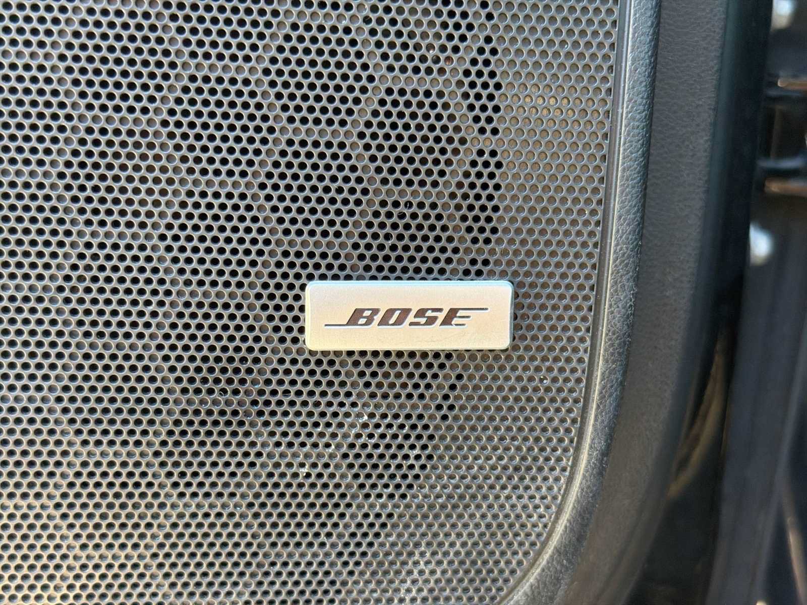 Used 2022 Buick Enclave Premium AWD/4WD image 25