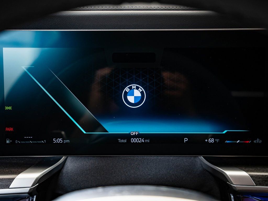 New 2026 BMW 740i xDrive w/ Executive Package image 27