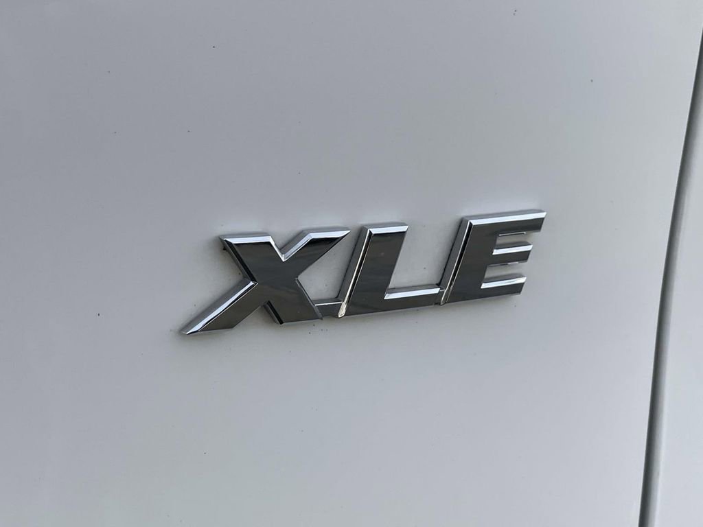 Used 2023 Toyota RAV4 XLE image 9