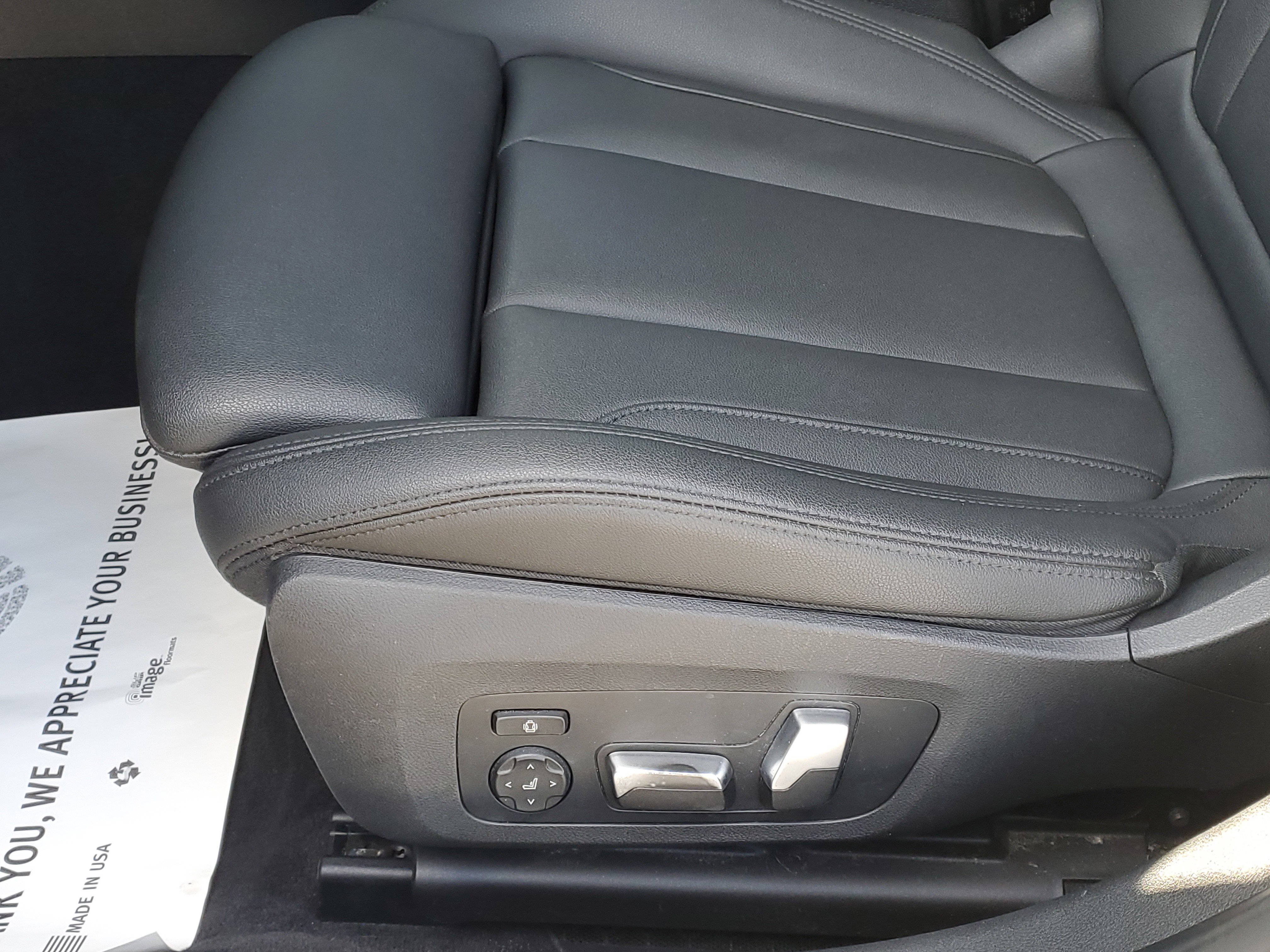 Used 2019 BMW 330i xDrive 330i xDrive image 9