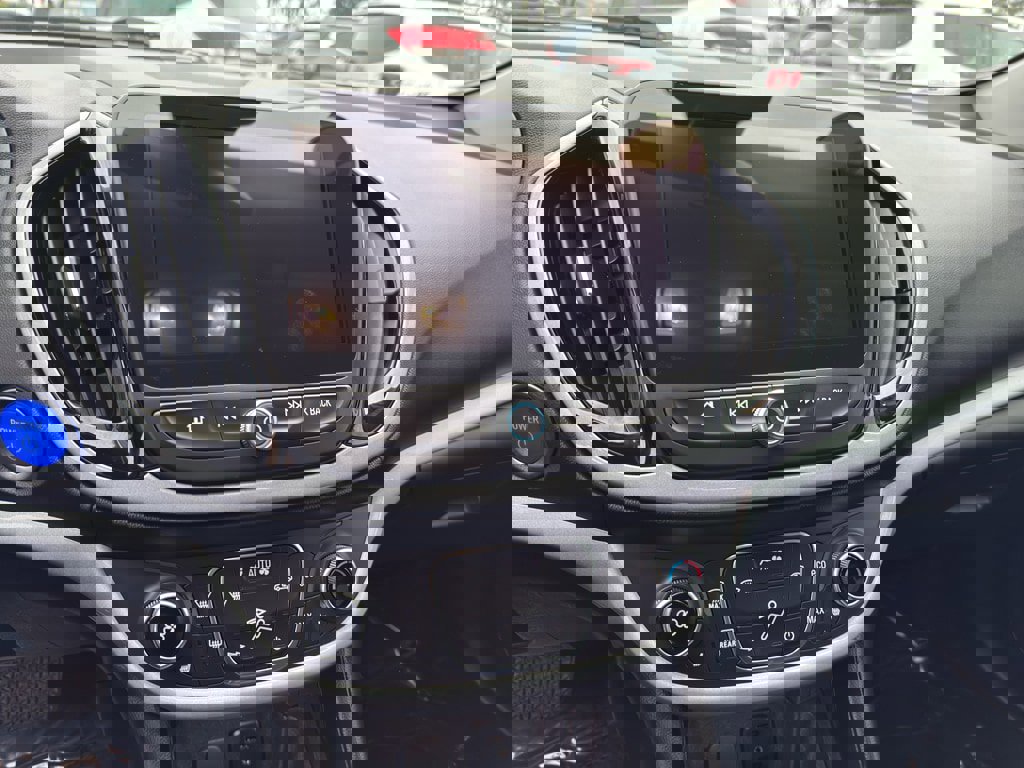 Used 2018 Chevrolet Volt LT w/ Comfort Package image 10